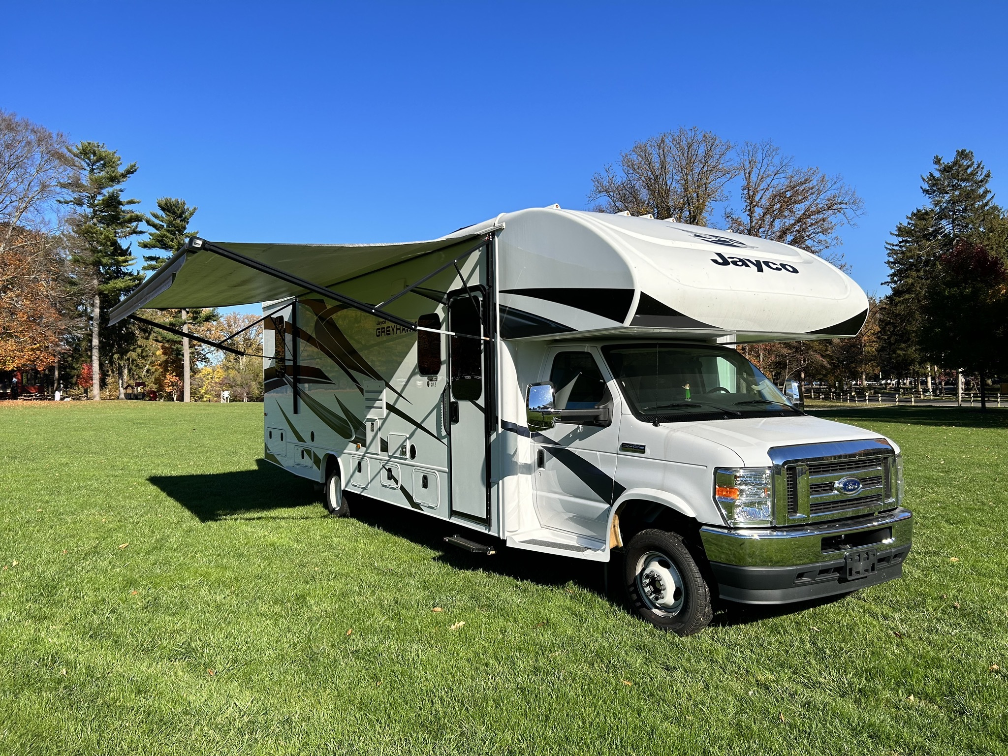 2022 Jayco Greyhawk 30Z - Image 2