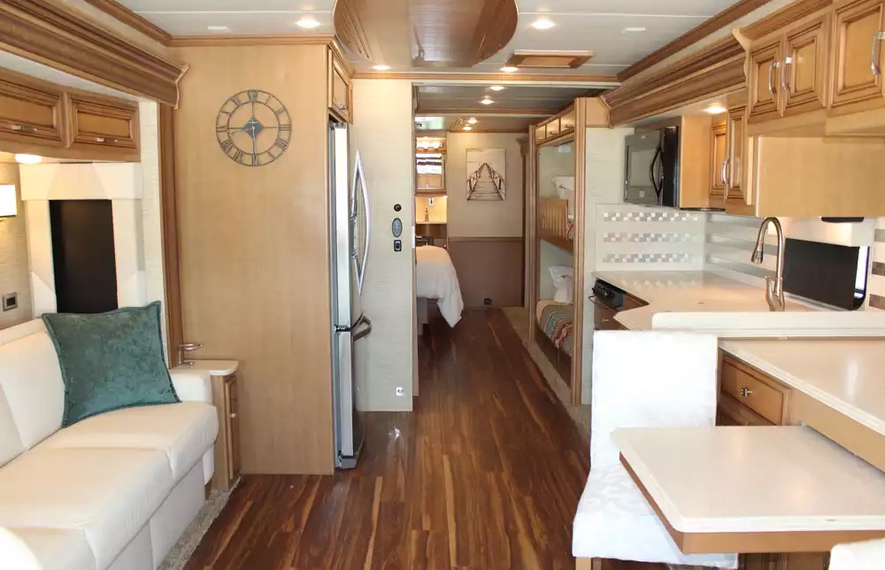 2017 Newmar Ventana Le 4042 - Image 16