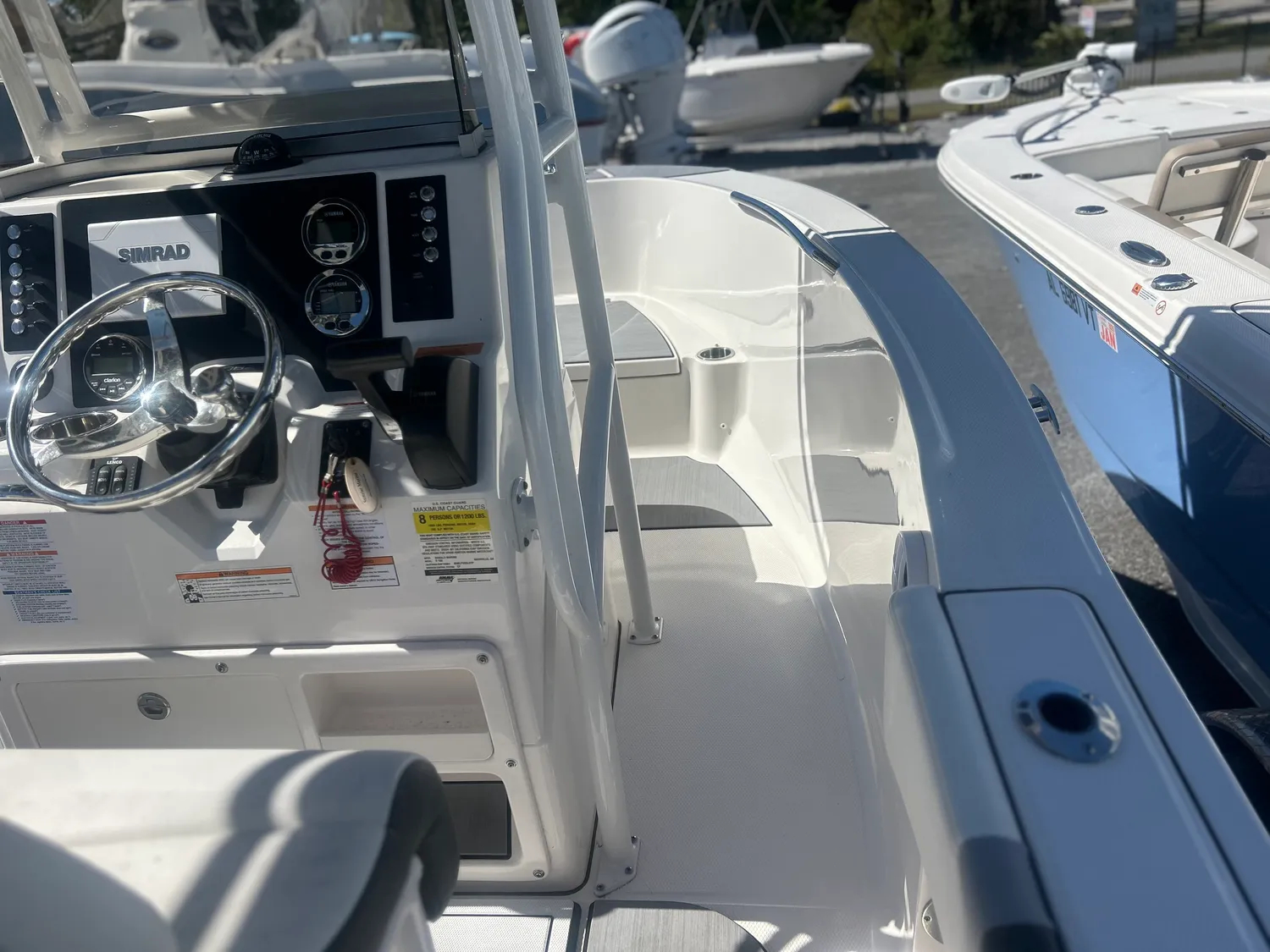 2024 Robalo 180 CC - Image 16
