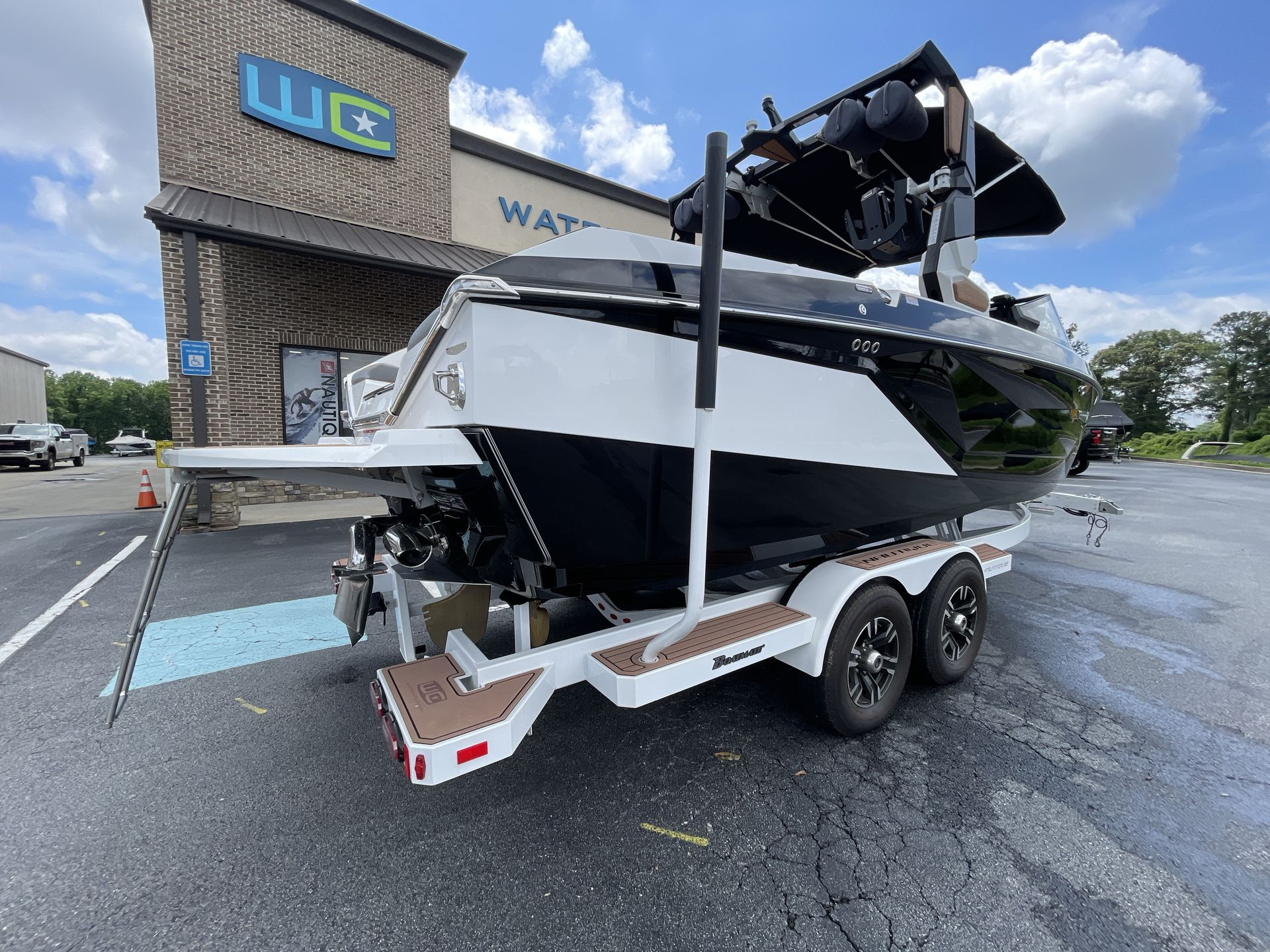 2022 Nautique G23 - Image 11