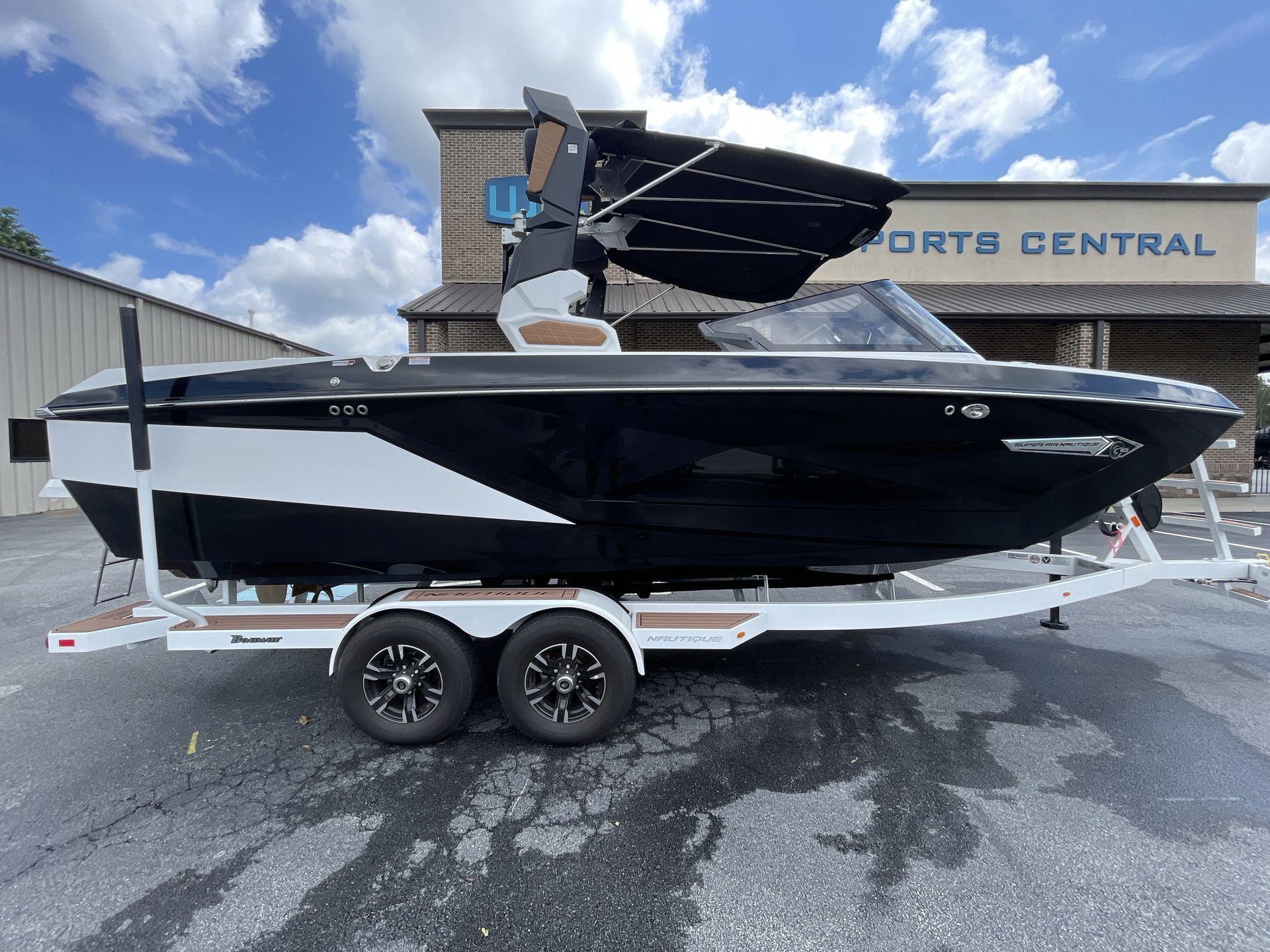 2022 Nautique G23 - Image 12