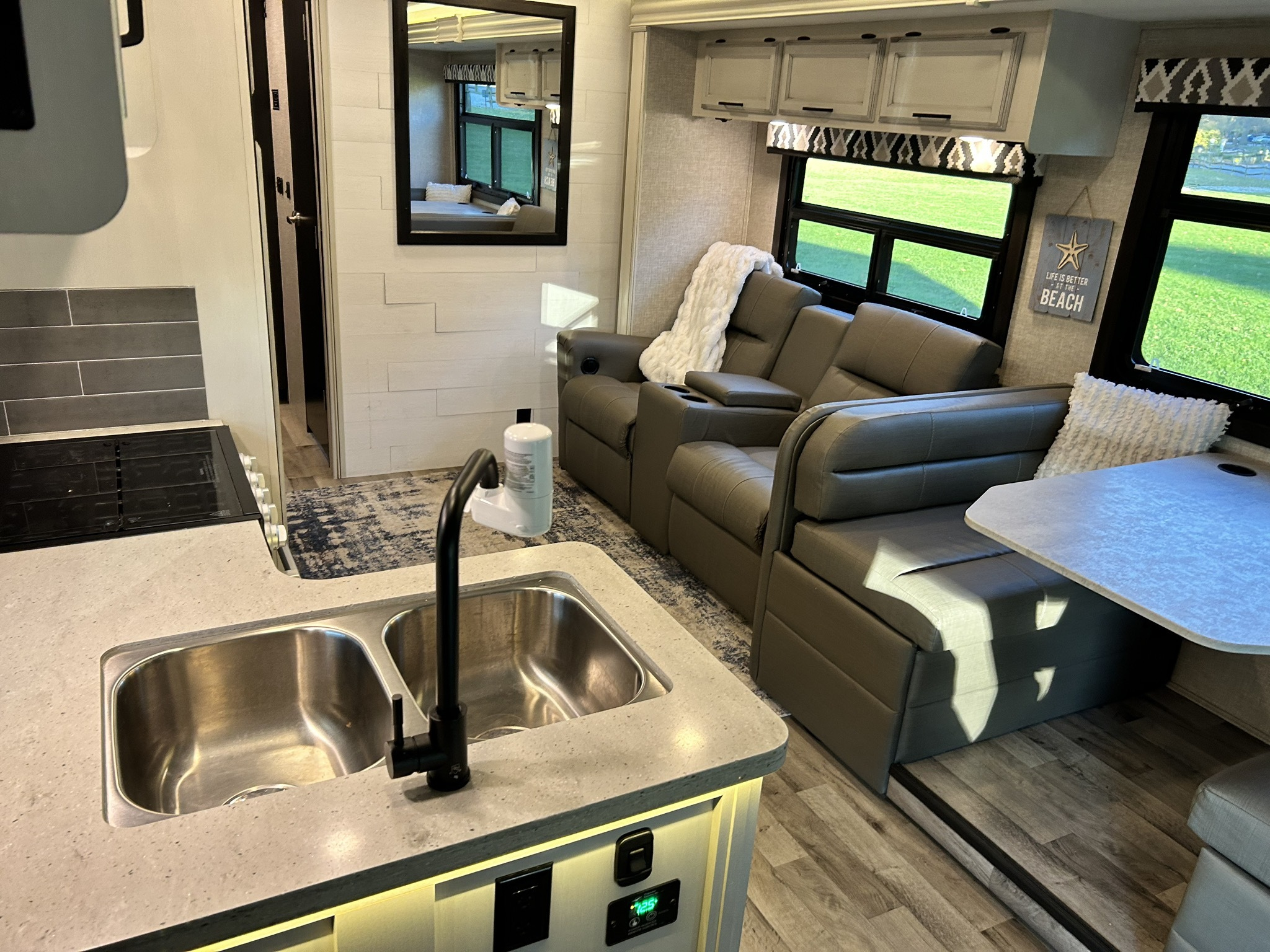 2022 Jayco Greyhawk 30Z - Image 10