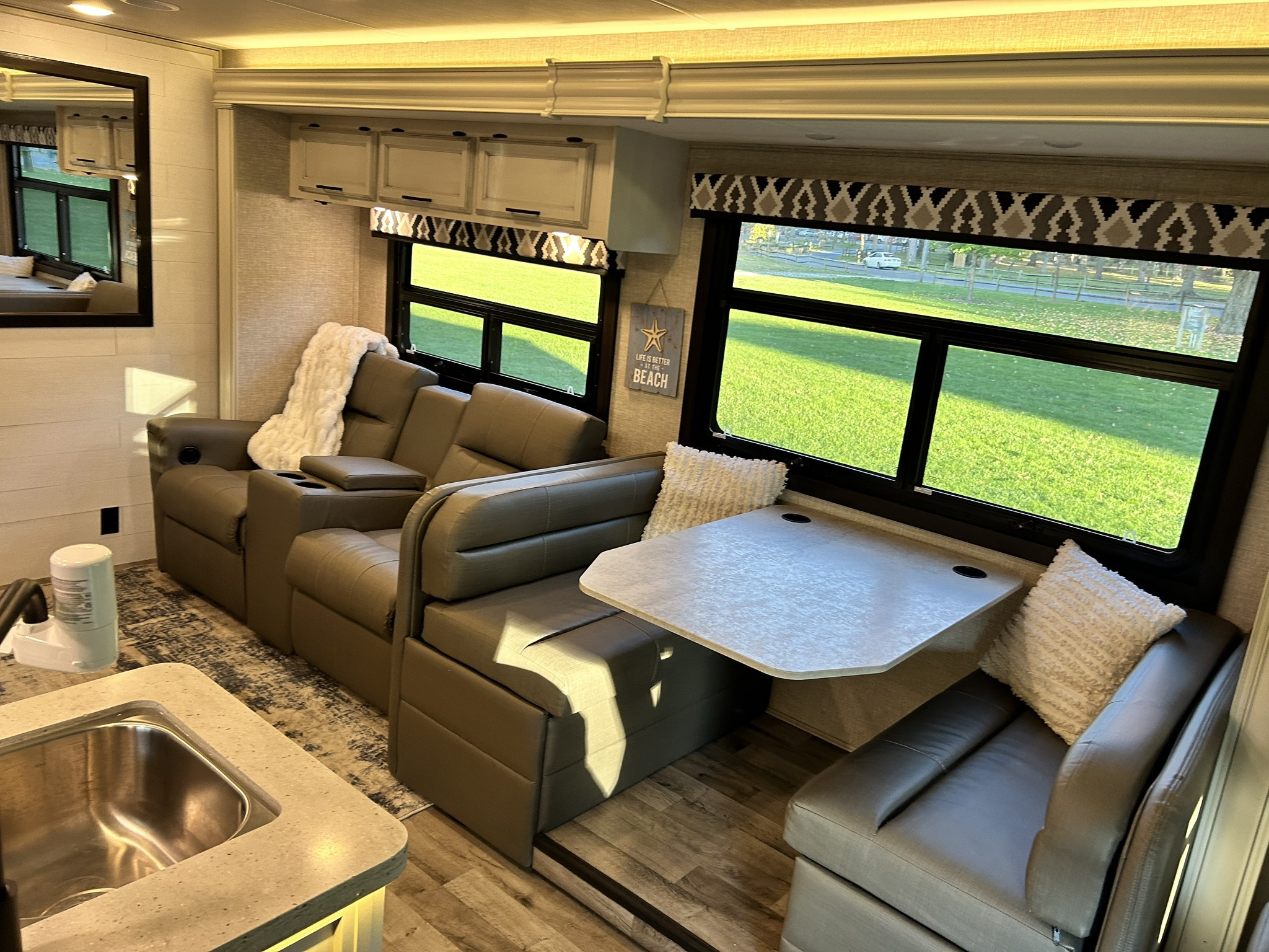2022 Jayco Greyhawk 30Z - Image 11