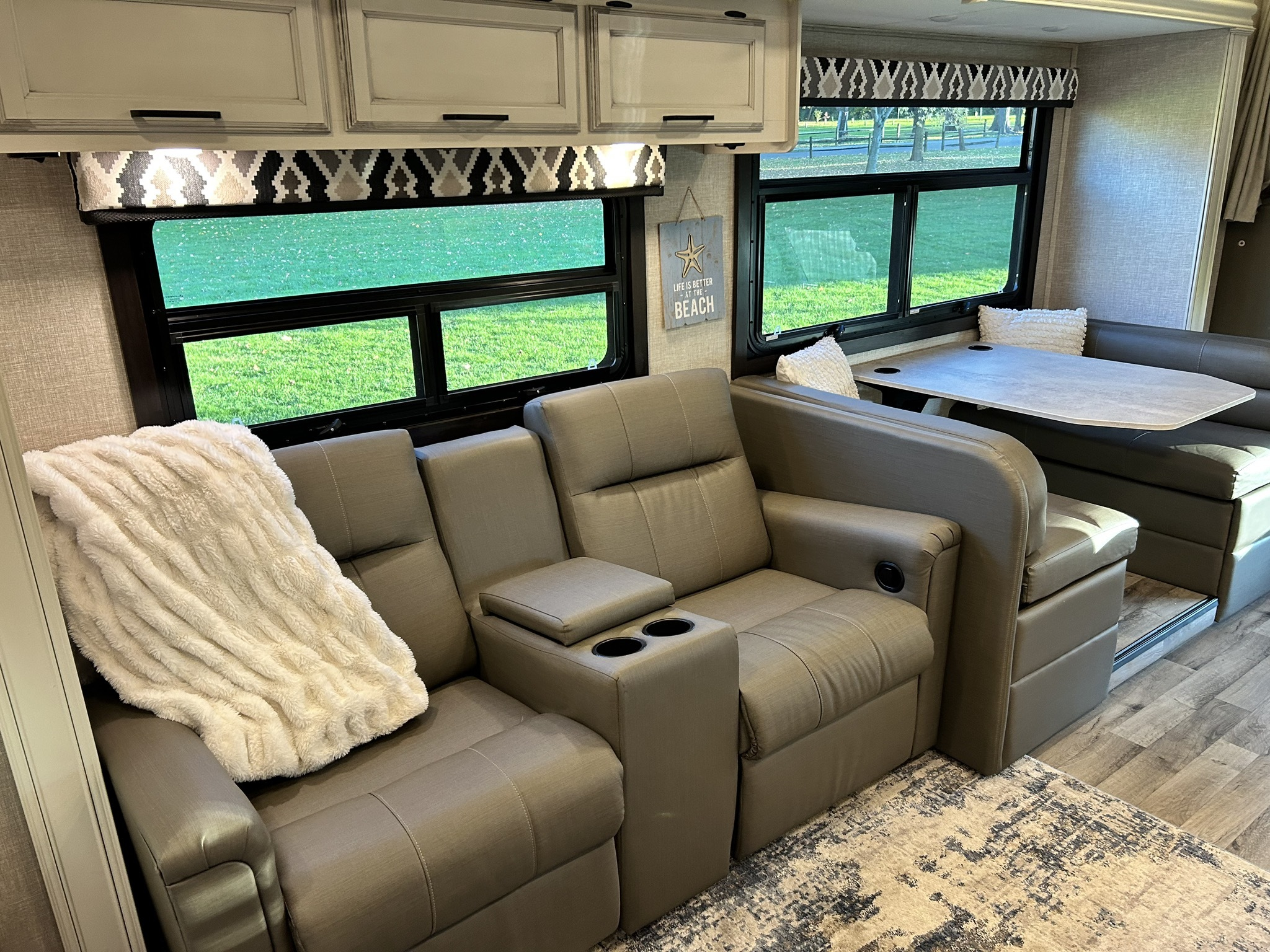 2022 Jayco Greyhawk 30Z - Image 13