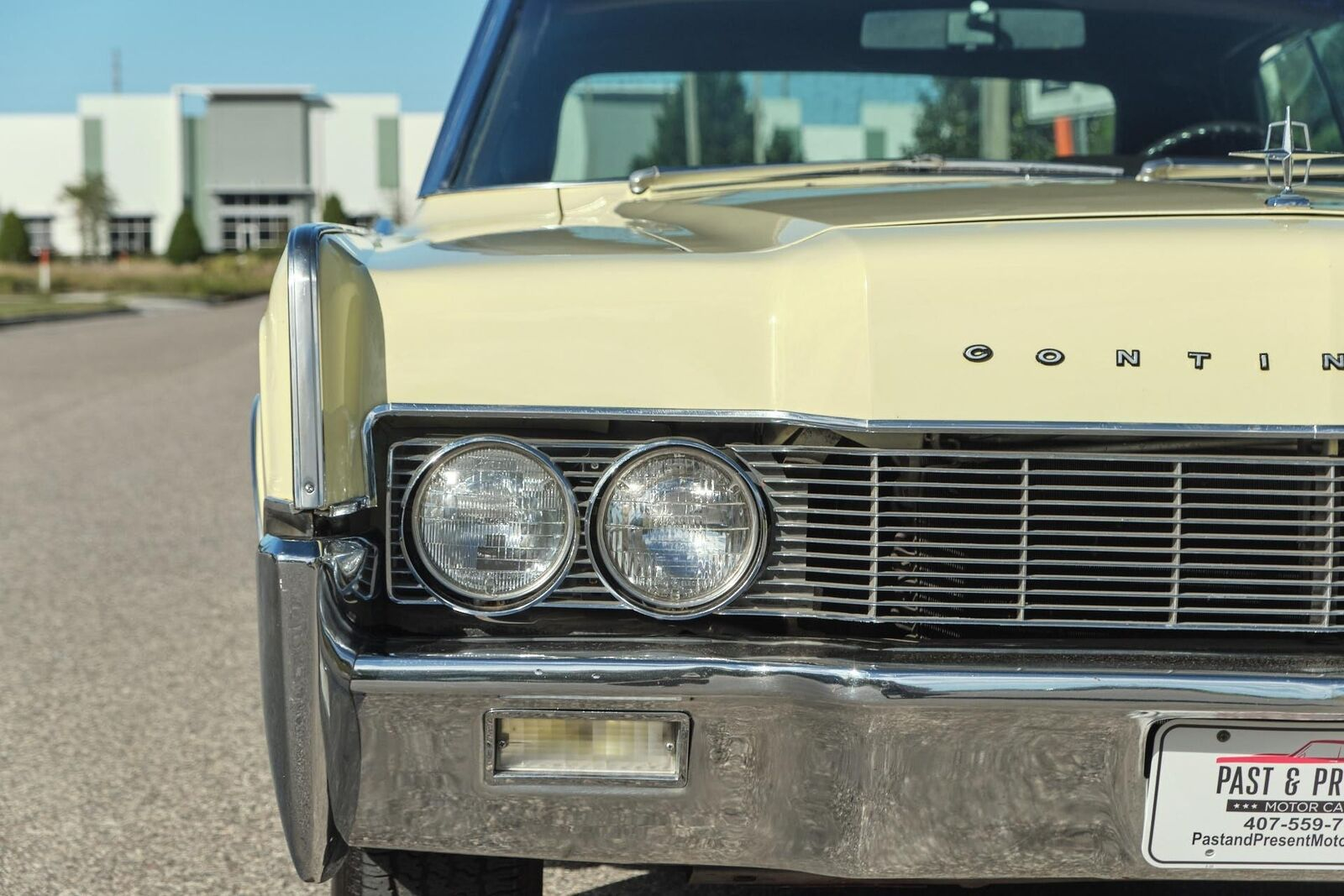 1967 Lincoln Continental Convertible - Image 16