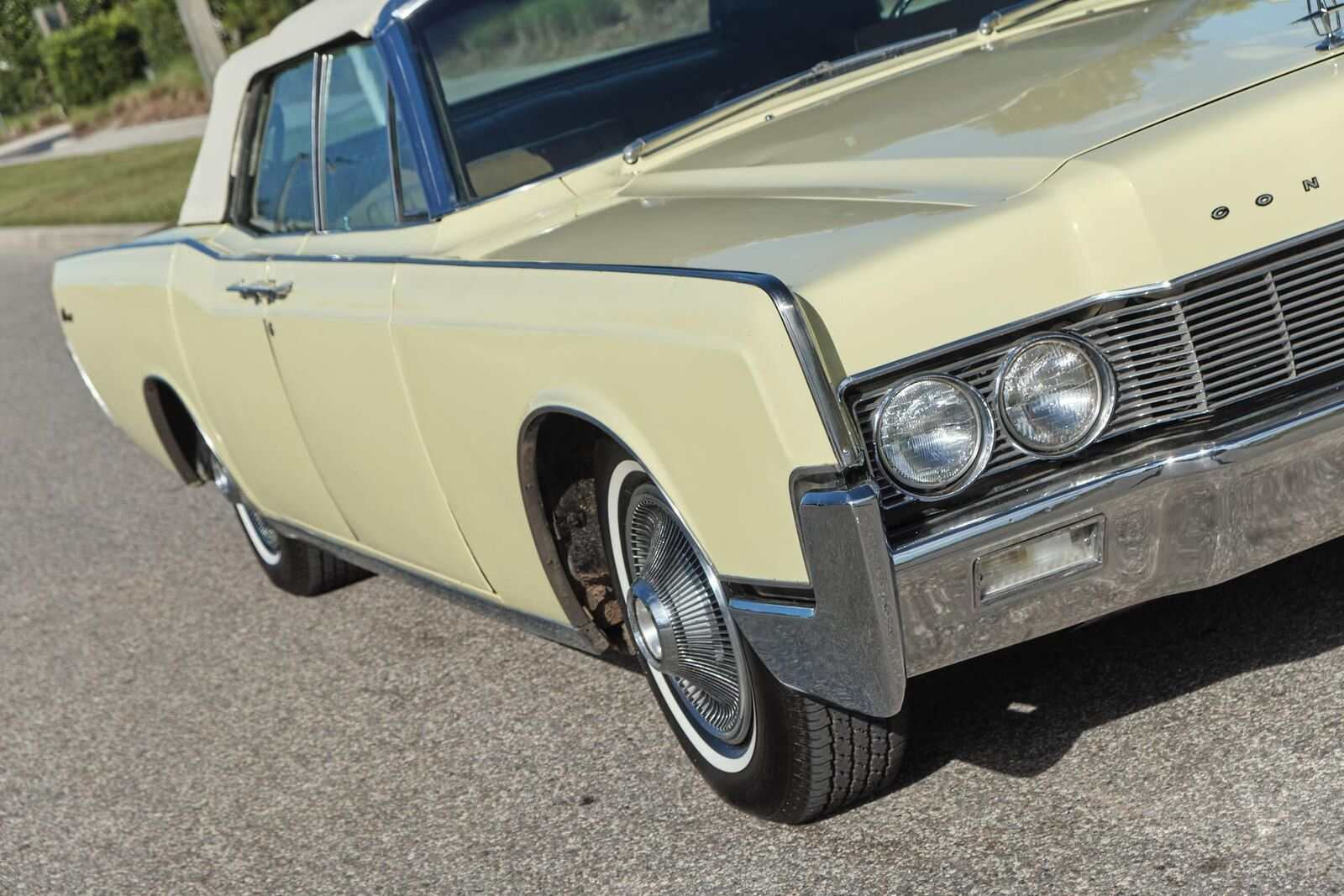 1967 Lincoln Continental Convertible - Image 17