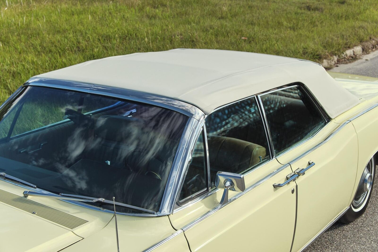 1967 Lincoln Continental Convertible - Image 24