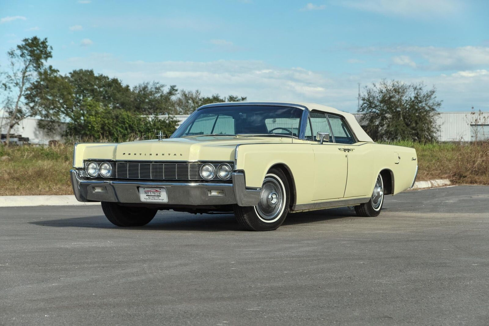 1967 Lincoln Continental Convertible - Image 27