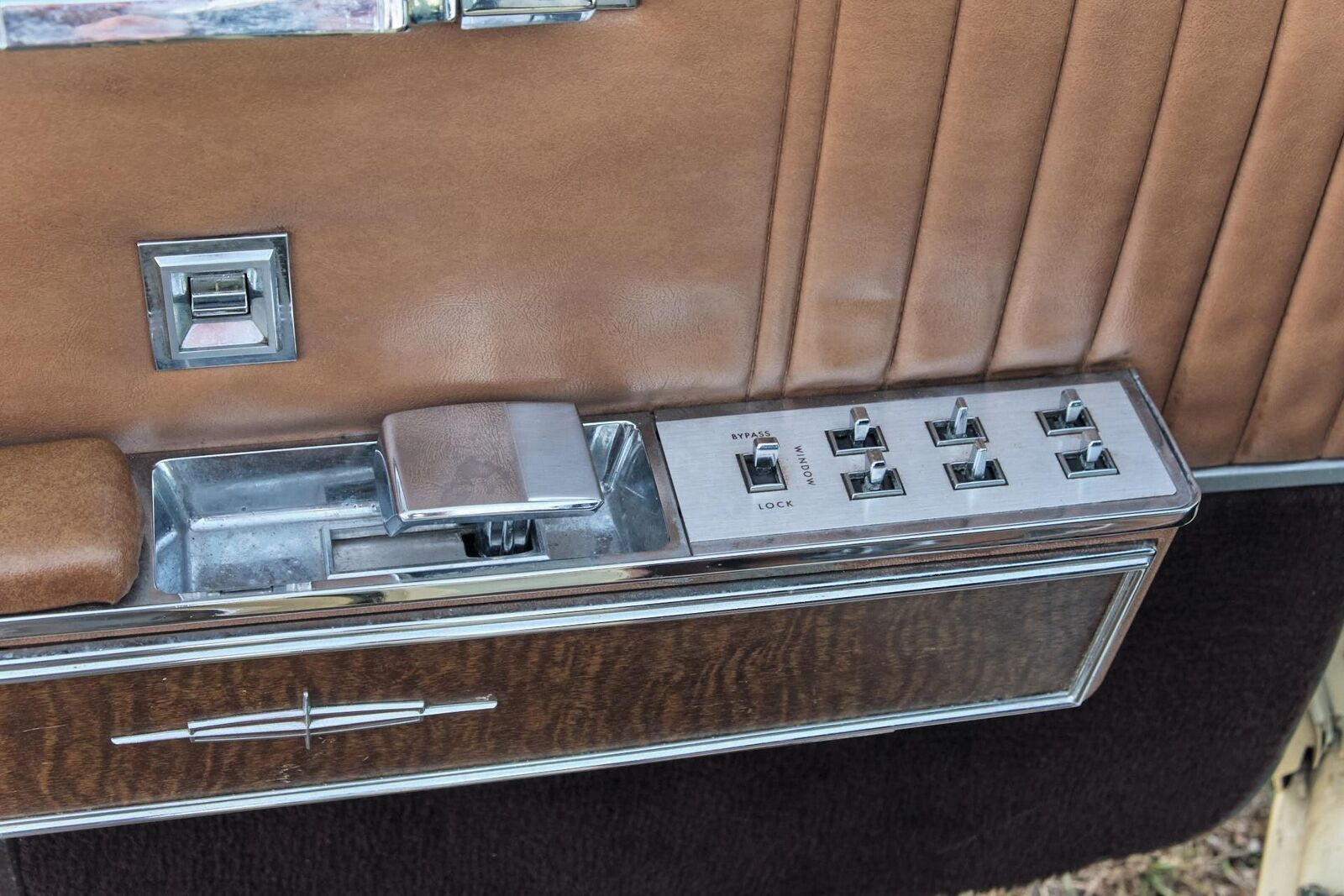 1967 Lincoln Continental Convertible - Image 30