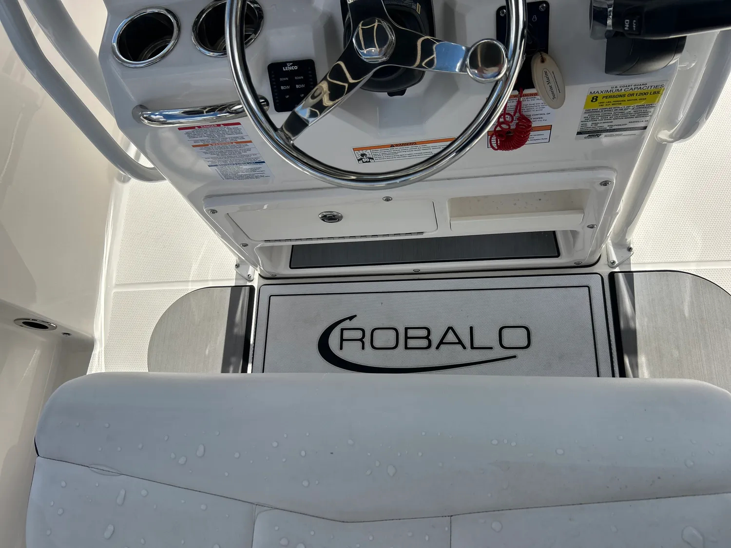 2024 Robalo 180 CC - Image 40