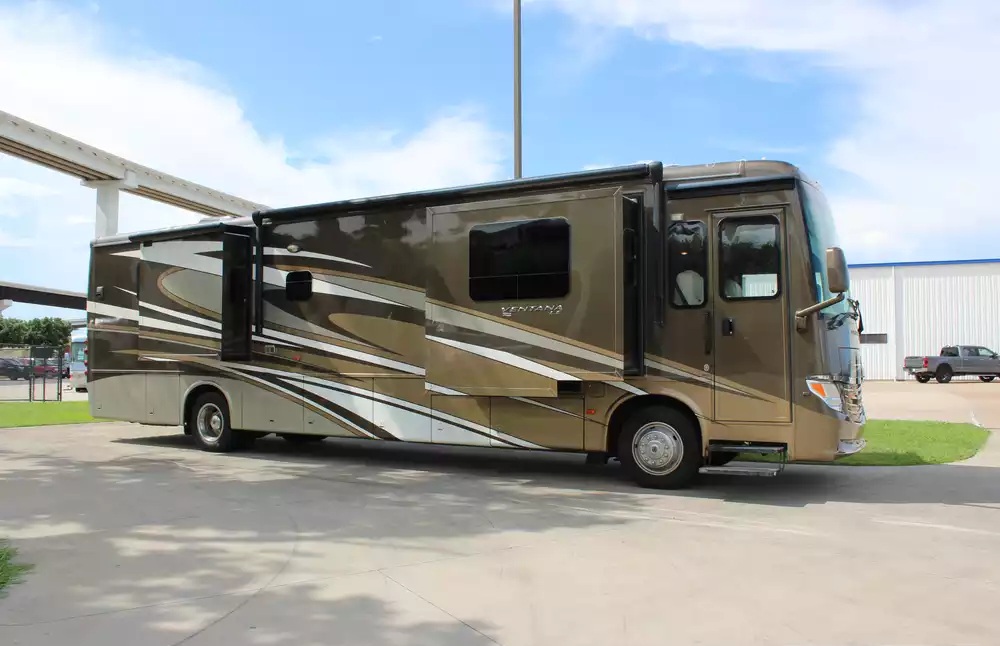 2017 Newmar Ventana Le 4042 - Image 2