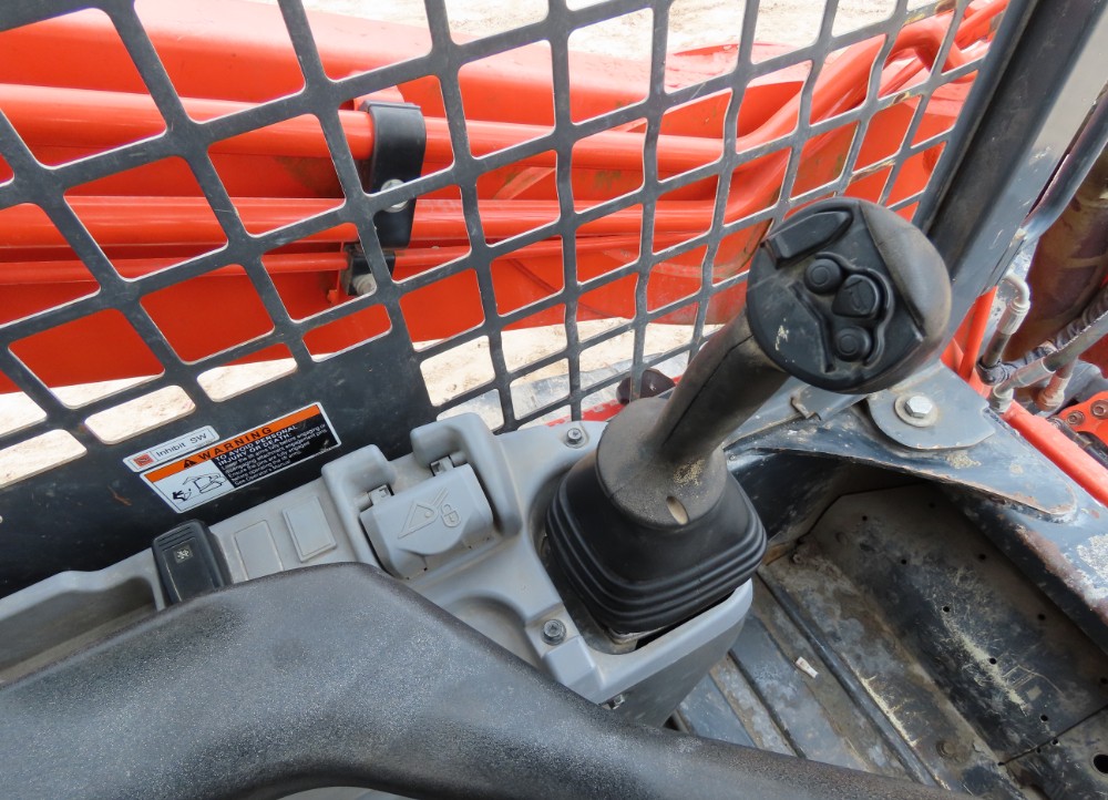 2017 Kubota SVL75-2 - Image 23