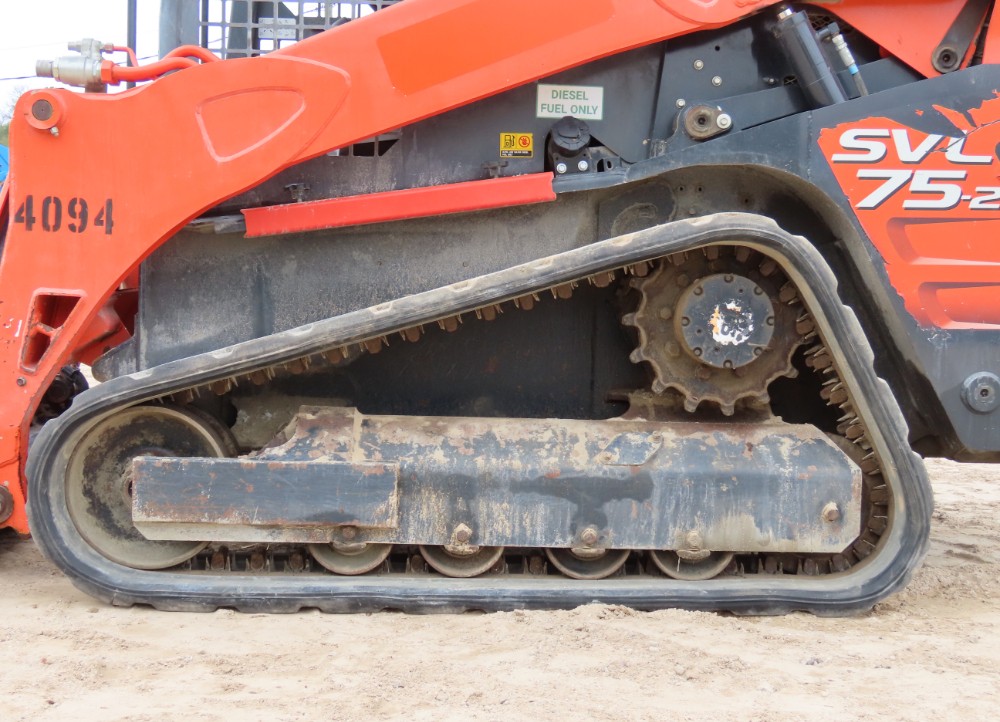 2017 Kubota SVL75-2 - Image 31