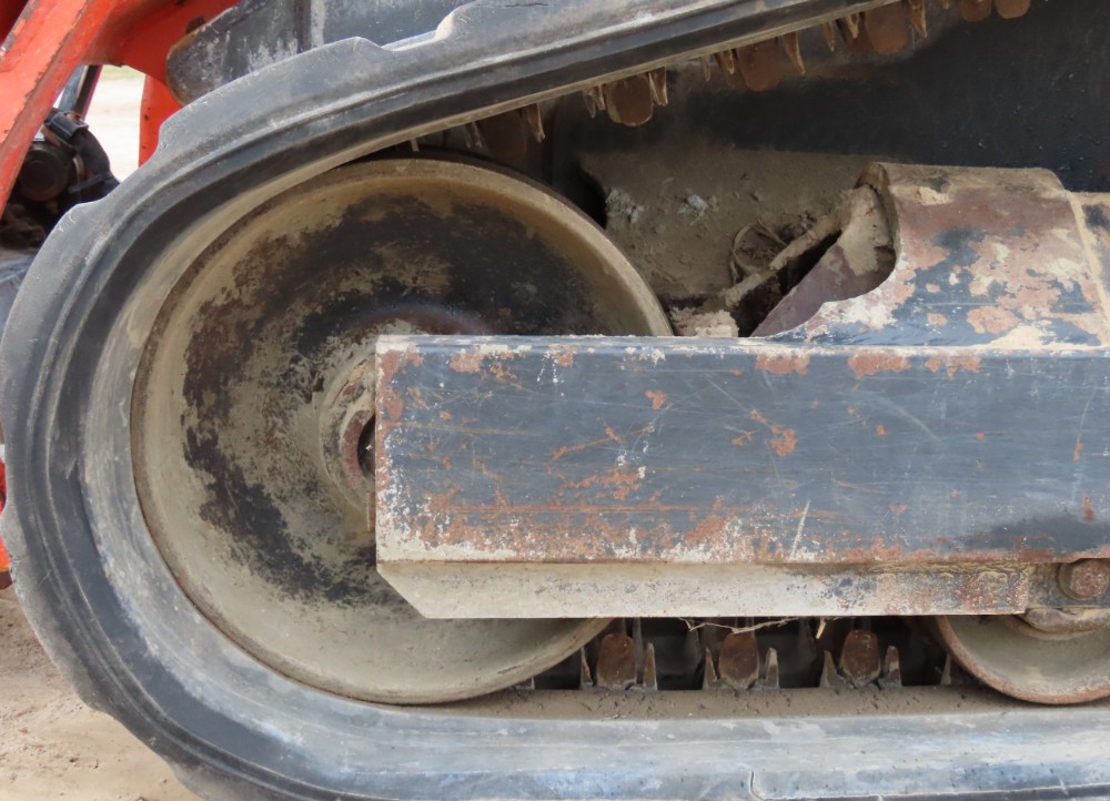 2017 Kubota SVL75-2 - Image 32