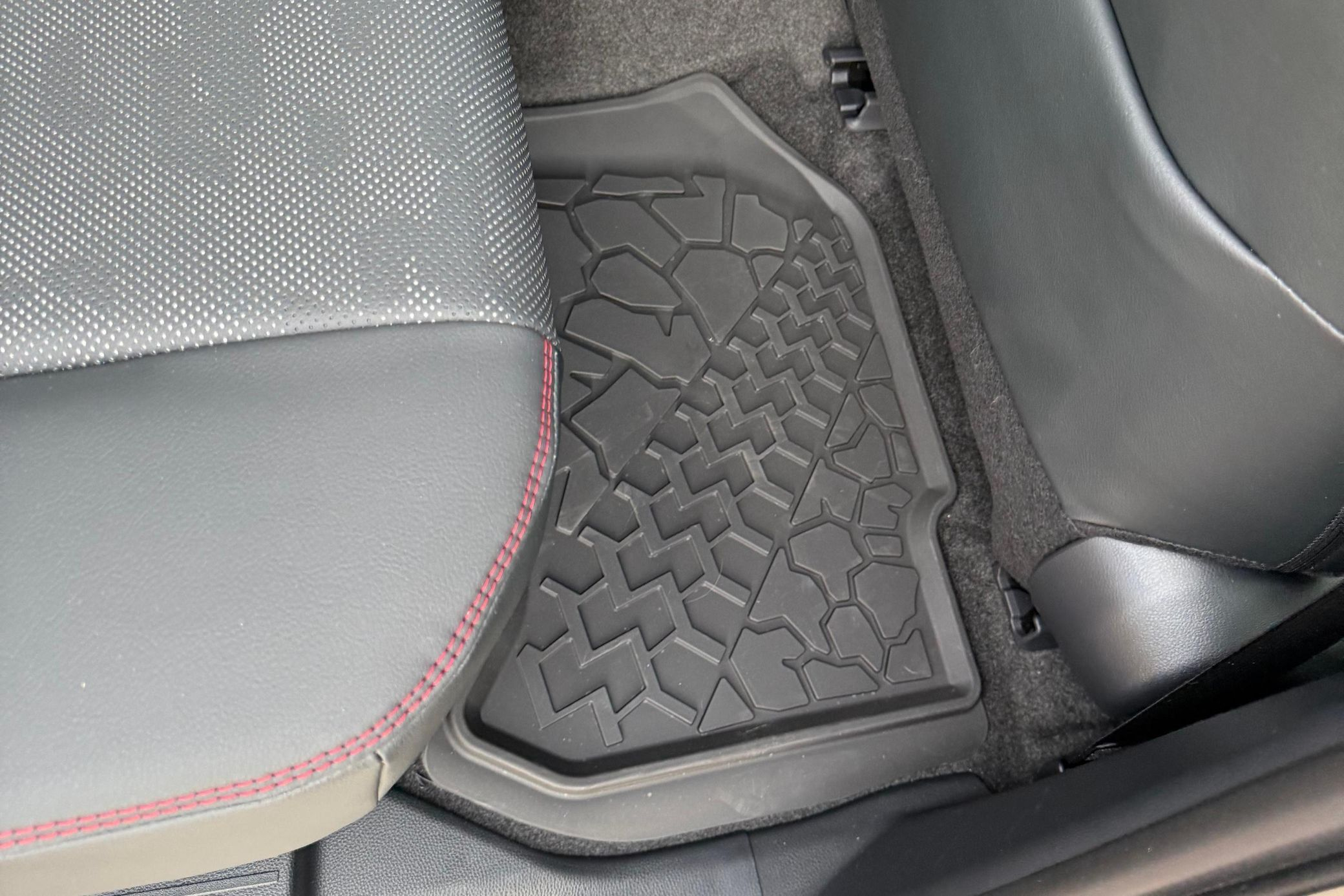 2025 Toyota 4Runner TRD Pro HV - Image 15