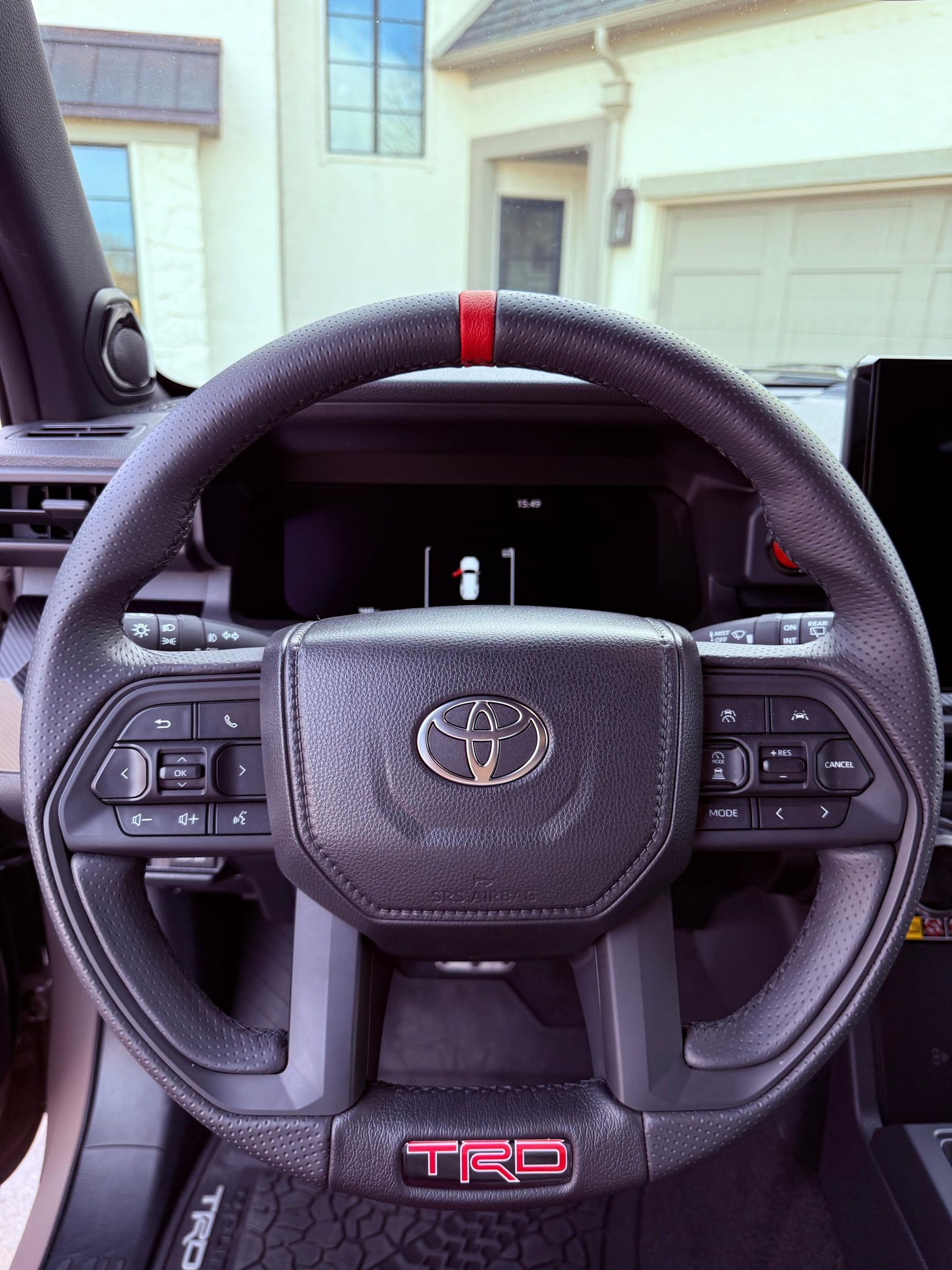2025 Toyota 4Runner TRD Pro HV - Image 17