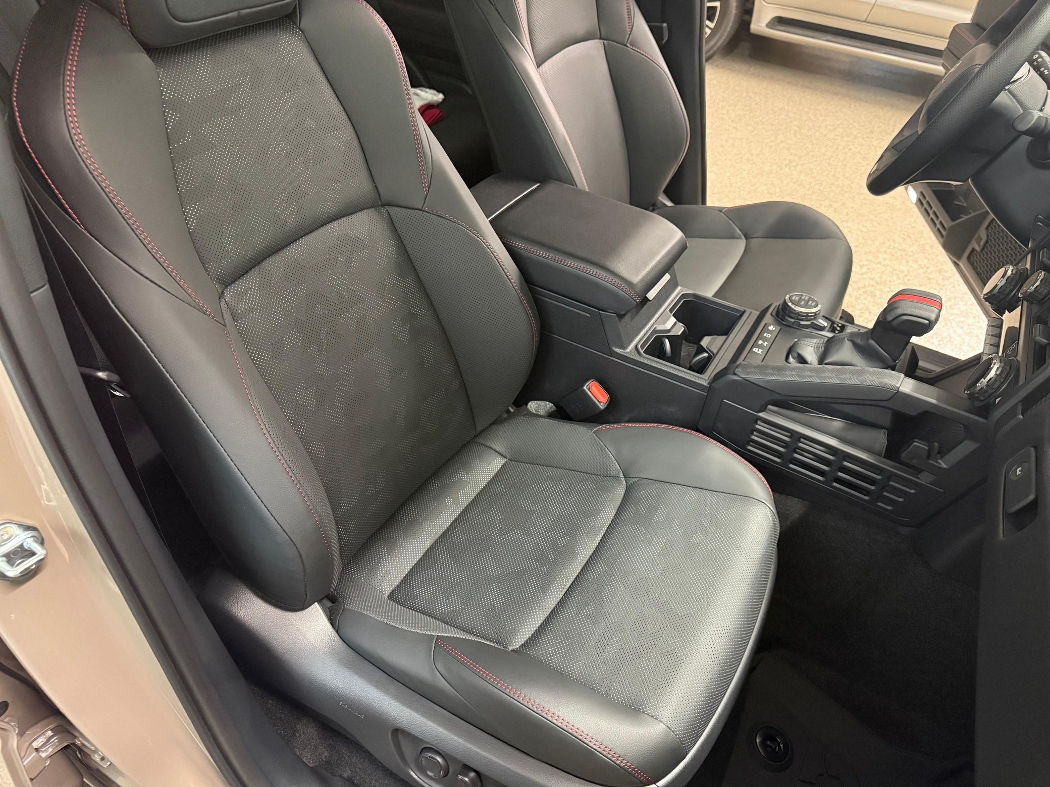 2025 Toyota 4Runner TRD Pro HV - Image 43