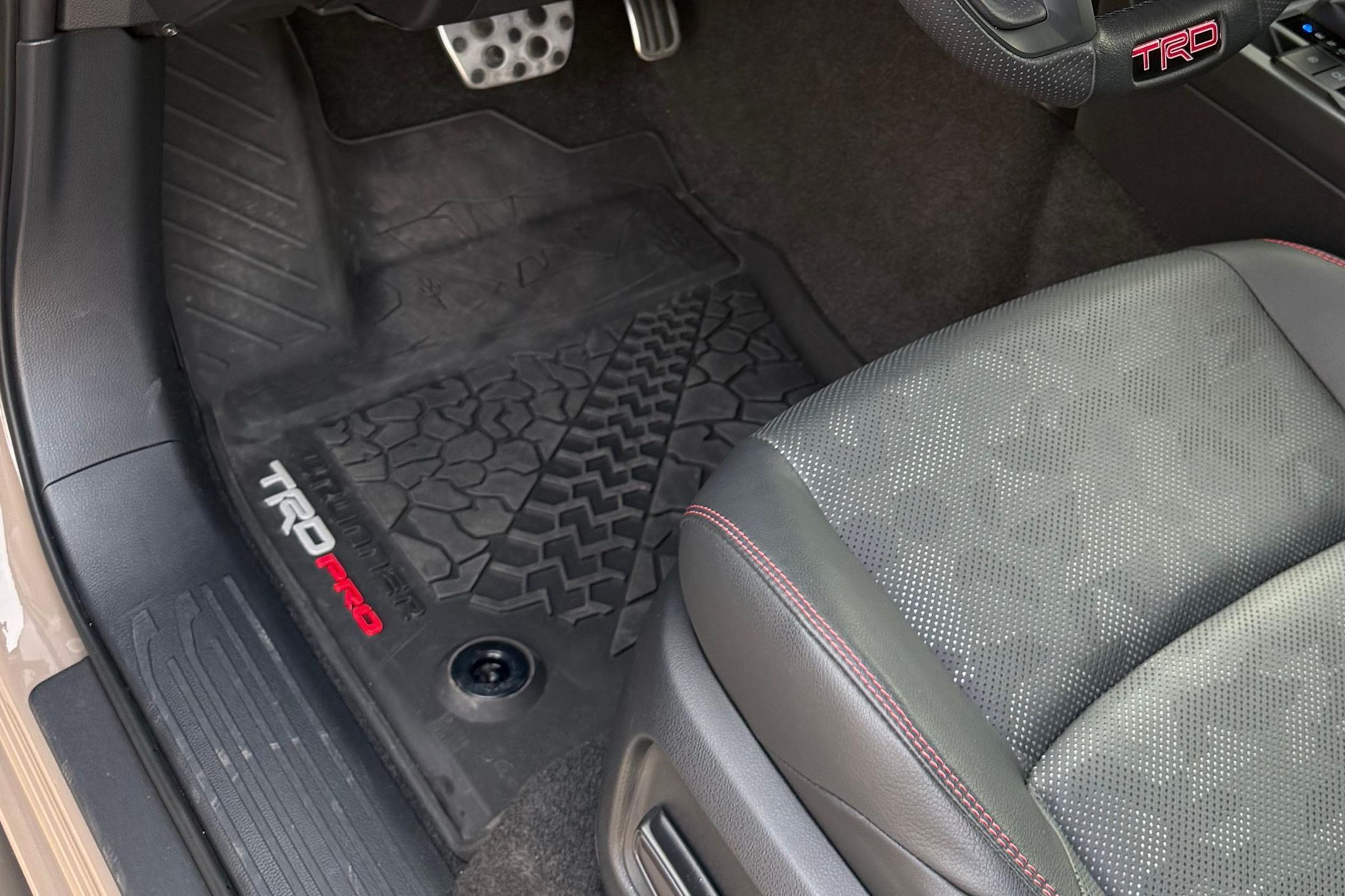 2025 Toyota 4Runner TRD Pro HV - Image 10